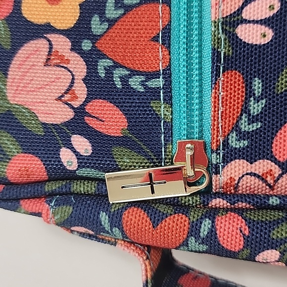 Makeup bag - Picture 2 of 3